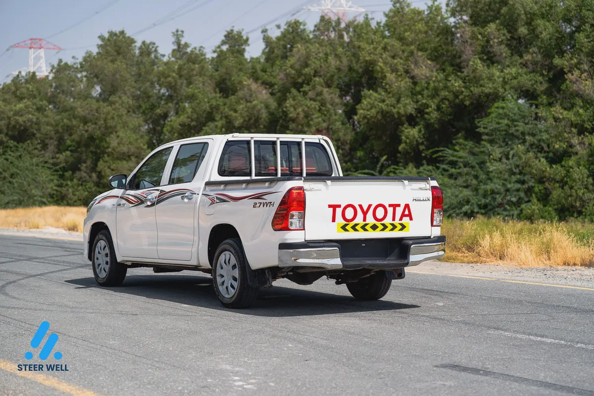 2022 Toyota Hilux GL | 2.7L Petrol | GCC Specs | 4x2-4-4