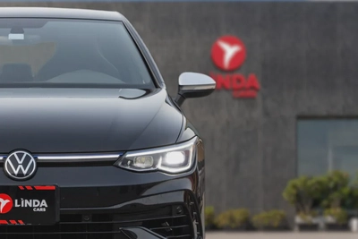 Volkswagen Golf R 2023-1