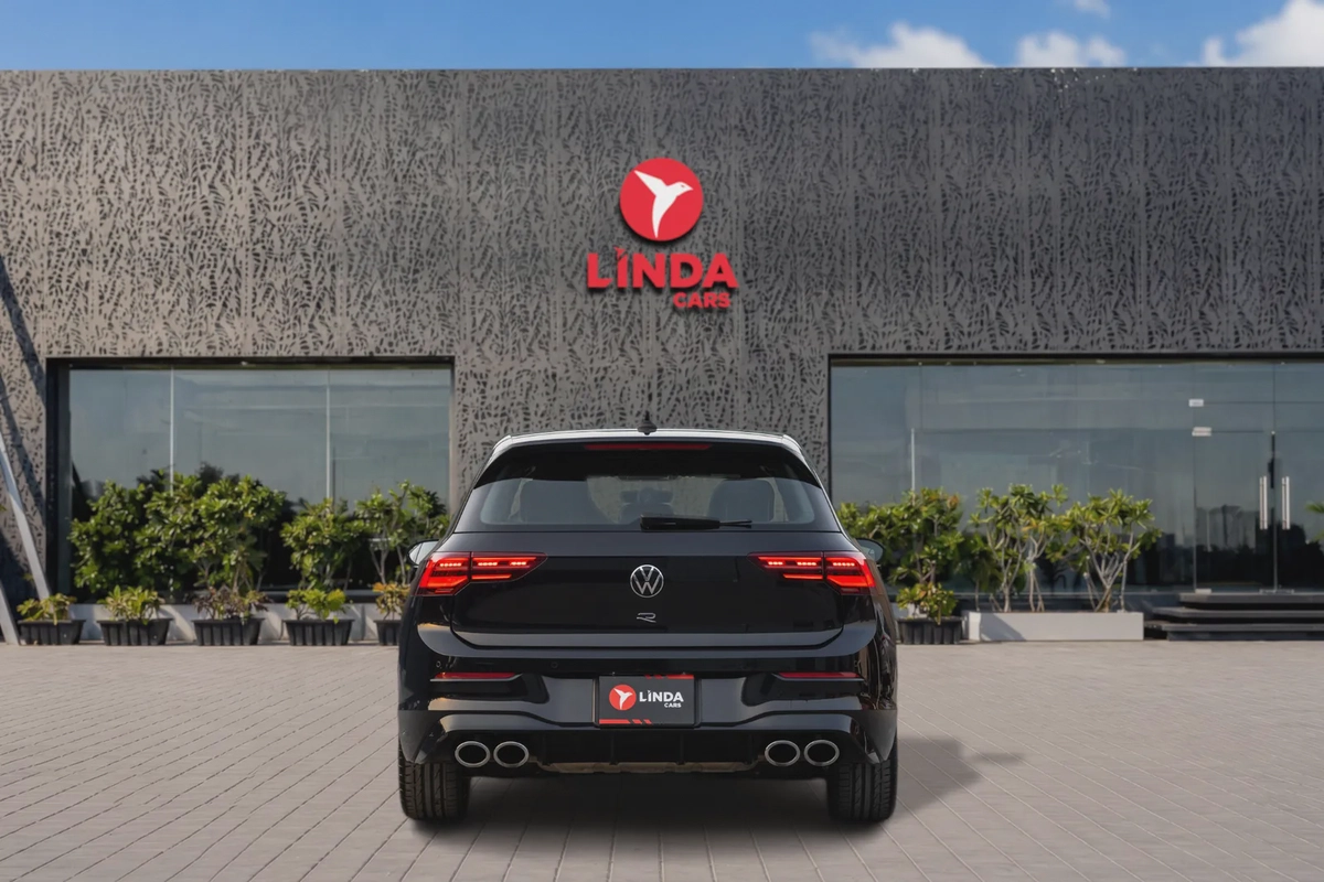 Volkswagen Golf R 2023-6-6