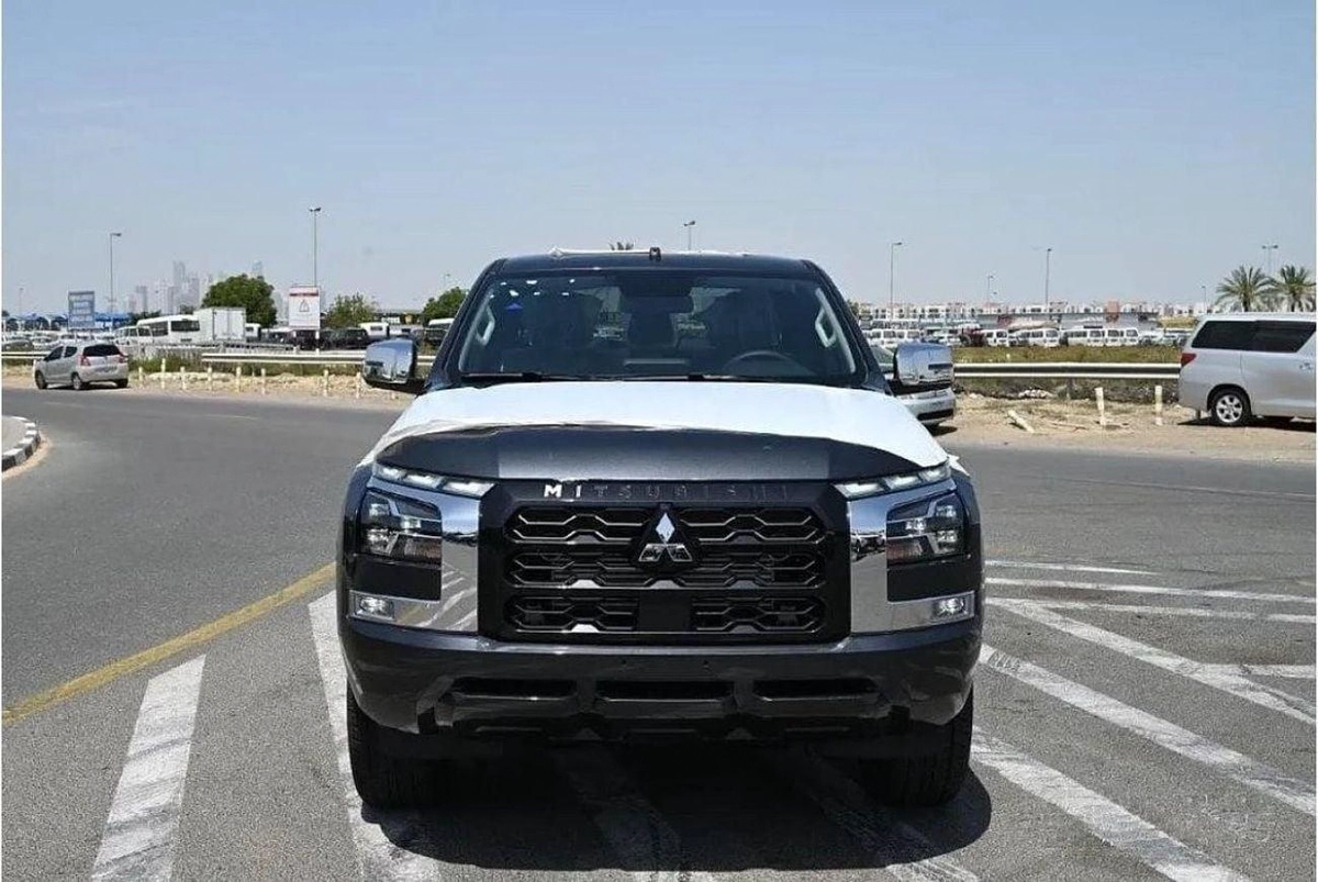 Mitsubishi L200 GLS MITSUBISHI L200 SPORTERO 2.4L DIESEL 2025-1-0
