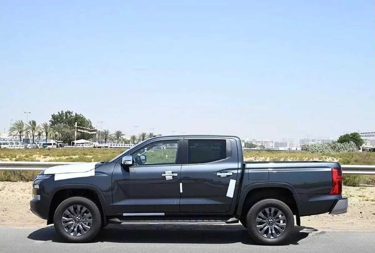 Mitsubishi L200 GLS MITSUBISHI L200 SPORTERO 2.4L DIESEL 2025-2-0