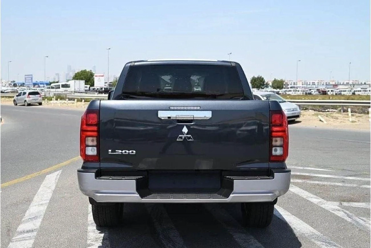 Mitsubishi L200 GLS MITSUBISHI L200 SPORTERO 2.4L DIESEL 2025-3-0