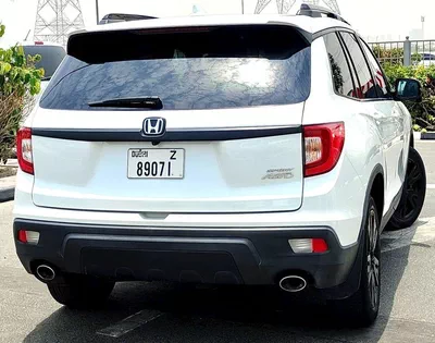 Honda Passport TOURING (NON GCC) V6 3.5L Sport AWD Original paint 2021 Canadian Specs-3