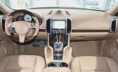 V8 Engine 4.8L . GCC . Excellent Condition . Single Owner..-10