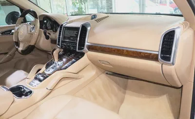 V8 Engine 4.8L . GCC . Excellent Condition . Single Owner..-16
