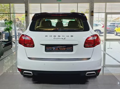 V8 Engine 4.8L . GCC . Excellent Condition . Single Owner..-4
