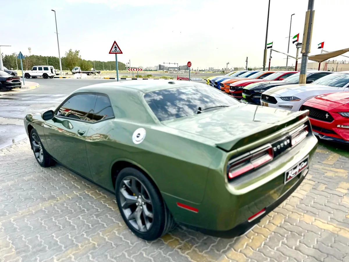 2021 Dodge Challenger SXT-4-4