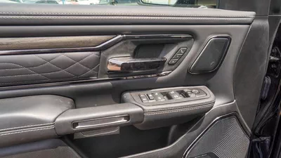 RAM 1500 LIMITED NIGHT EDITION Limited 3.0L-9