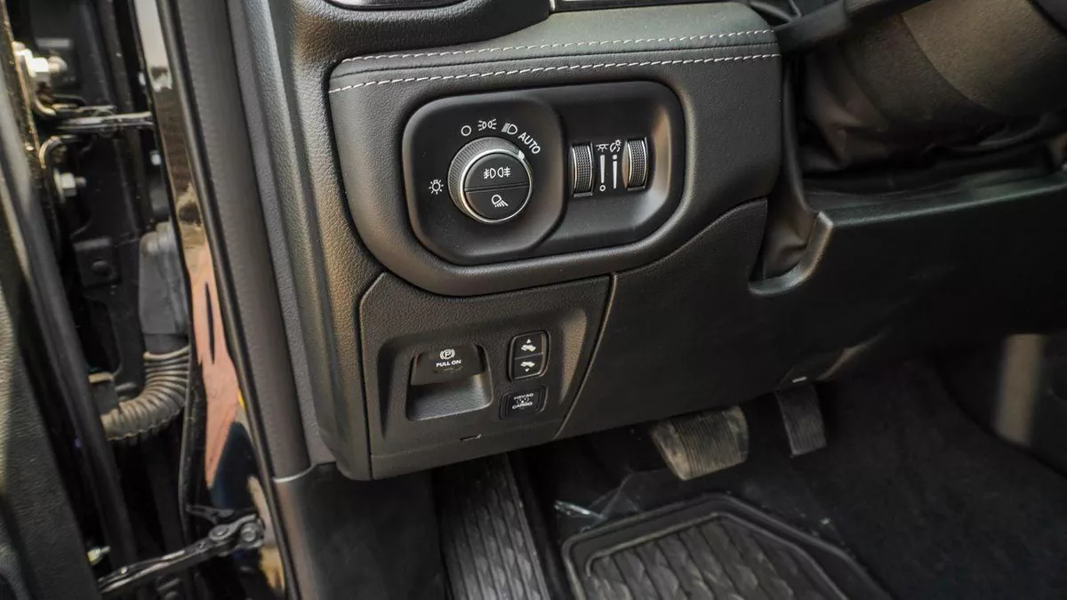 RAM 1500 LIMITED NIGHT EDITION Limited 3.0L-5-0