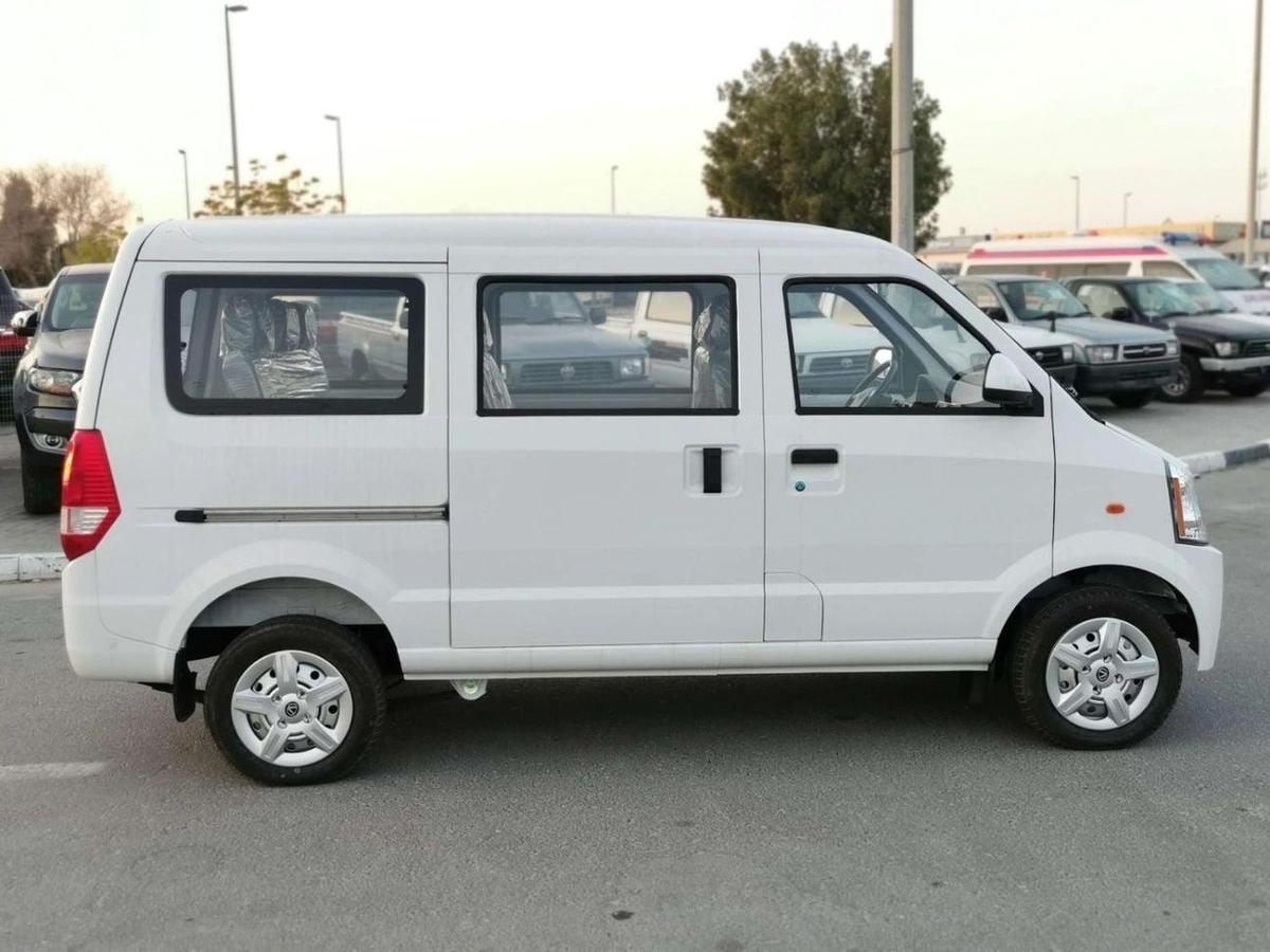 Victory V2 STANDARD STD MINI BUS / 7 SEATER / 1.5L PETROL V4 M/T / AIRBAGS & ABS-6-0
