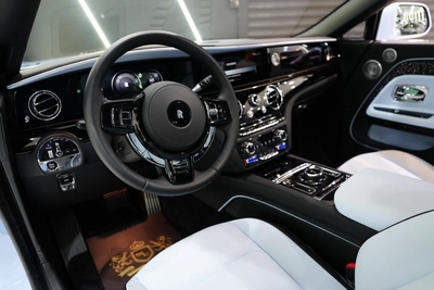 Rolls-Royce Spectre 2024-3