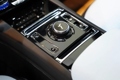 Rolls-Royce Spectre 2024-12