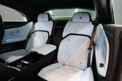 Rolls-Royce Spectre 2024-8