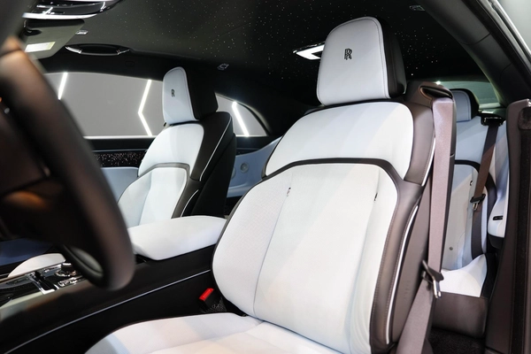 Rolls-Royce Spectre 2024