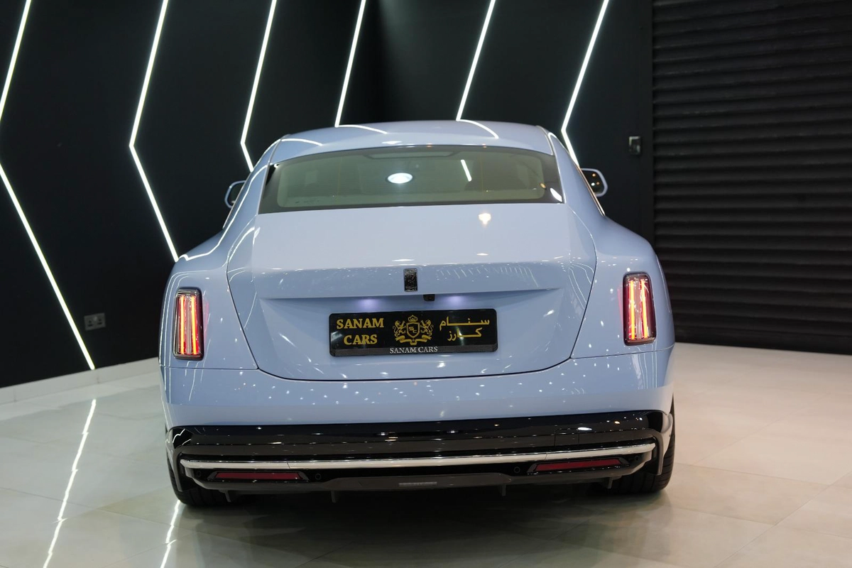 Rolls-Royce Spectre 2024-16-16
