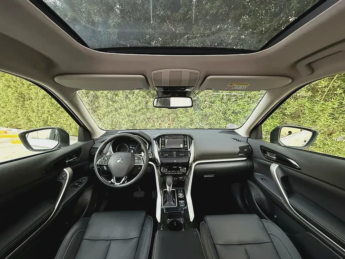 Mitsubishi Eclipse Cross /2025 /Top Line-4-4