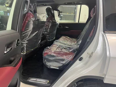Toyota Land Cruiser VXR-15