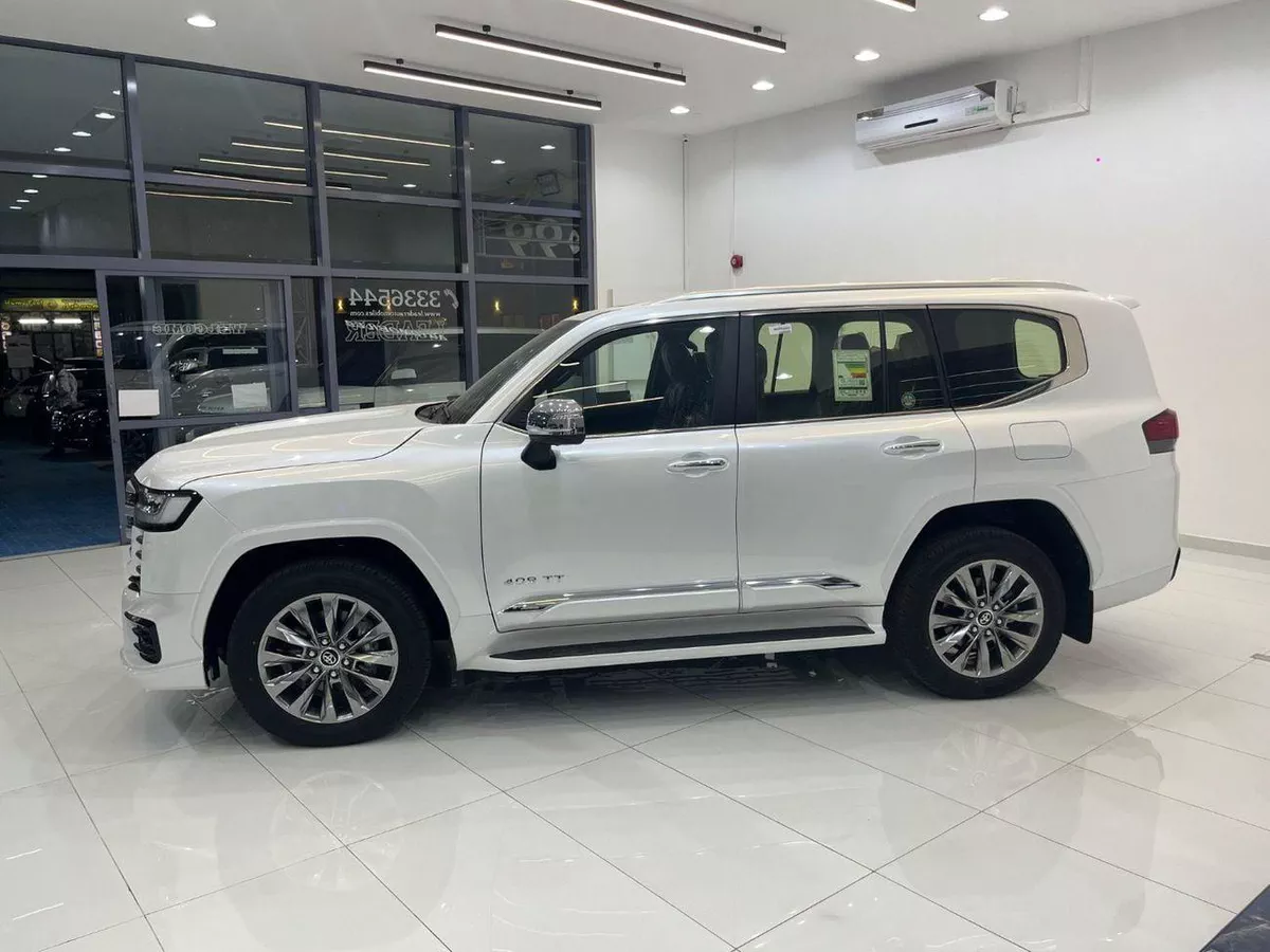 Toyota Land Cruiser VXR-9-0