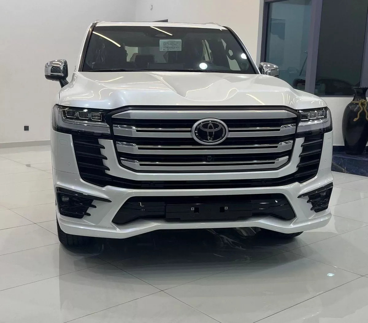 Toyota Land Cruiser VXR-10-0