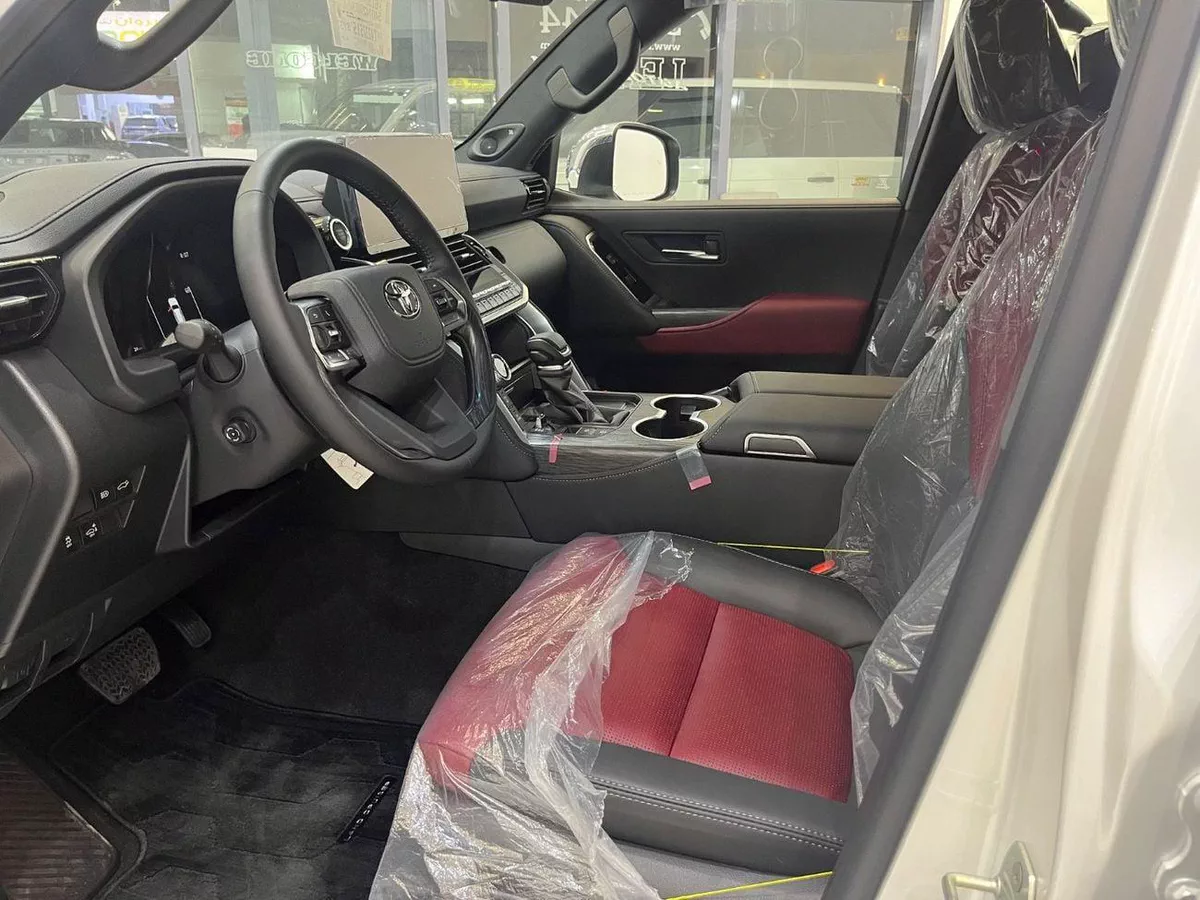 Toyota Land Cruiser VXR-12-0