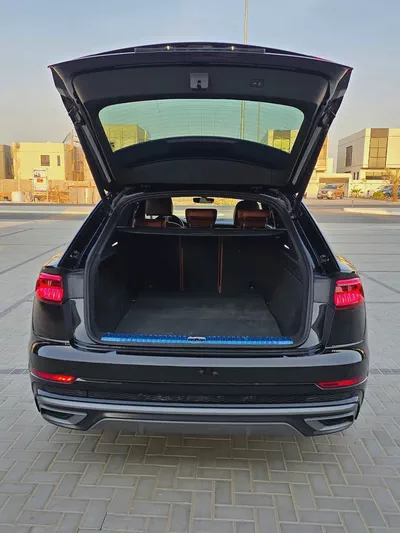 Audi Q8 2023 55 TFSI quattro S line Black Edition - GCC Specs - Pristine Condition-9