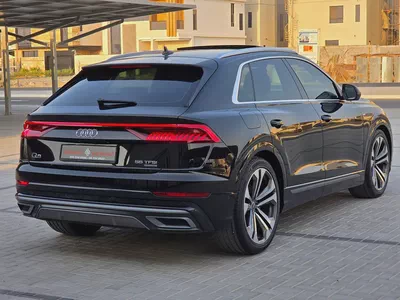 Audi Q8 2023 55 TFSI quattro S line Black Edition - GCC Specs - Pristine Condition-5