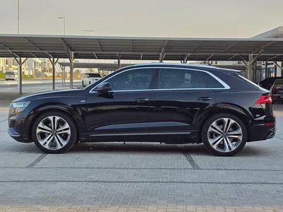 Audi Q8 2023 55 TFSI quattro S line Black Edition - GCC Specs - Pristine Condition-6