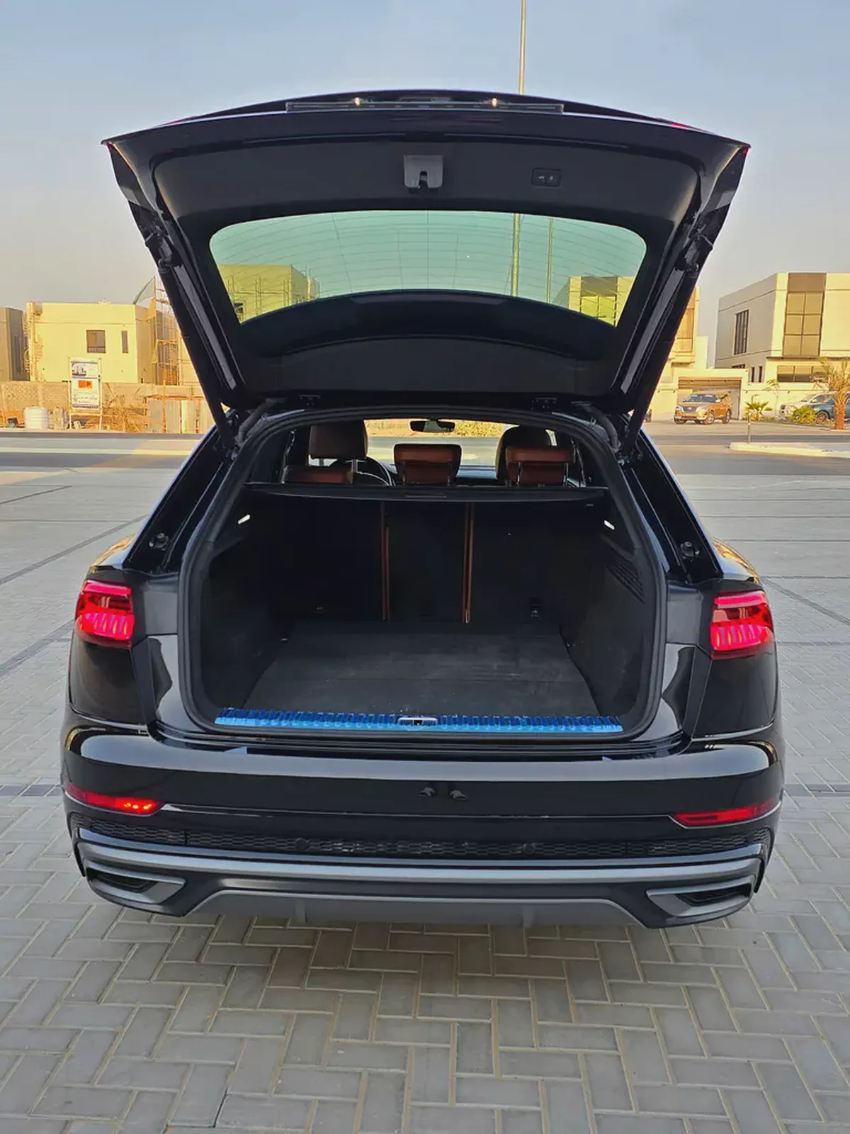 Audi Q8 2023 55 TFSI quattro S line Black Edition - GCC Specs - Pristine Condition-9-9