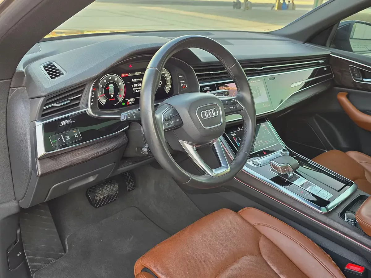 Audi Q8 2023 55 TFSI quattro S line Black Edition - GCC Specs - Pristine Condition-10-10