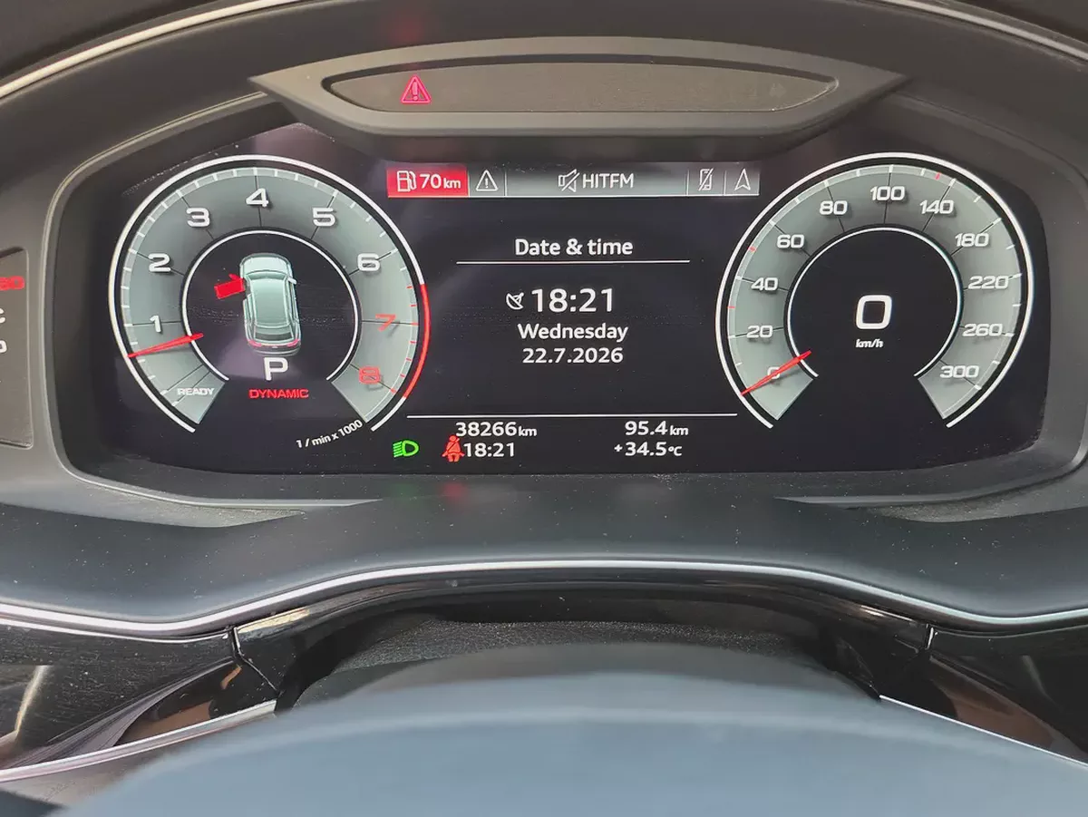 Audi Q8 2023 55 TFSI quattro S line Black Edition - GCC Specs - Pristine Condition-16-16
