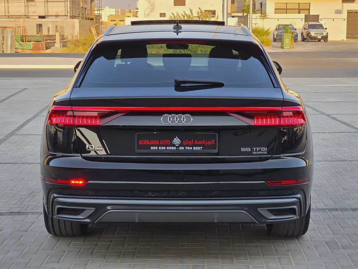 Audi Q8 2023 55 TFSI quattro S line Black Edition - GCC Specs - Pristine Condition-2-2