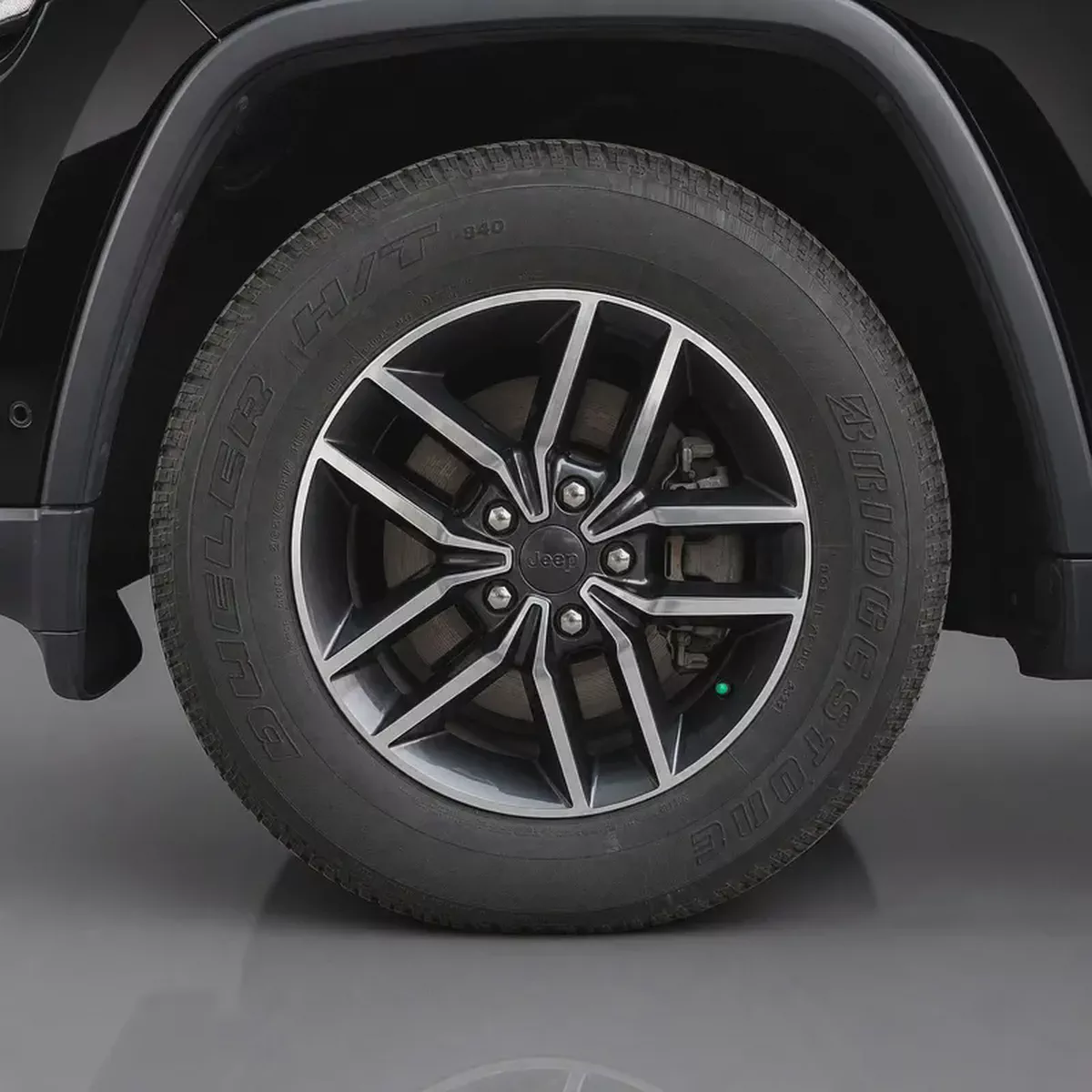 AED 1,340 P.M • 0% Downpayment •  Jeep Grand Cherokee Limited • 1 Year Warranty-5-5