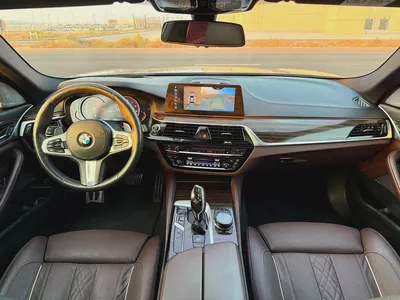 2018 BMW 5-Series 550i Executive GCC Specs-11