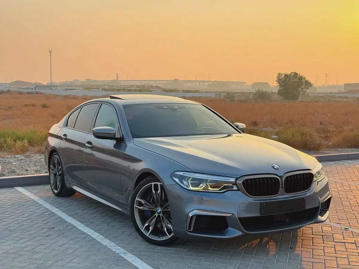 2018 BMW 5-Series 550i Executive GCC Specs-1-1