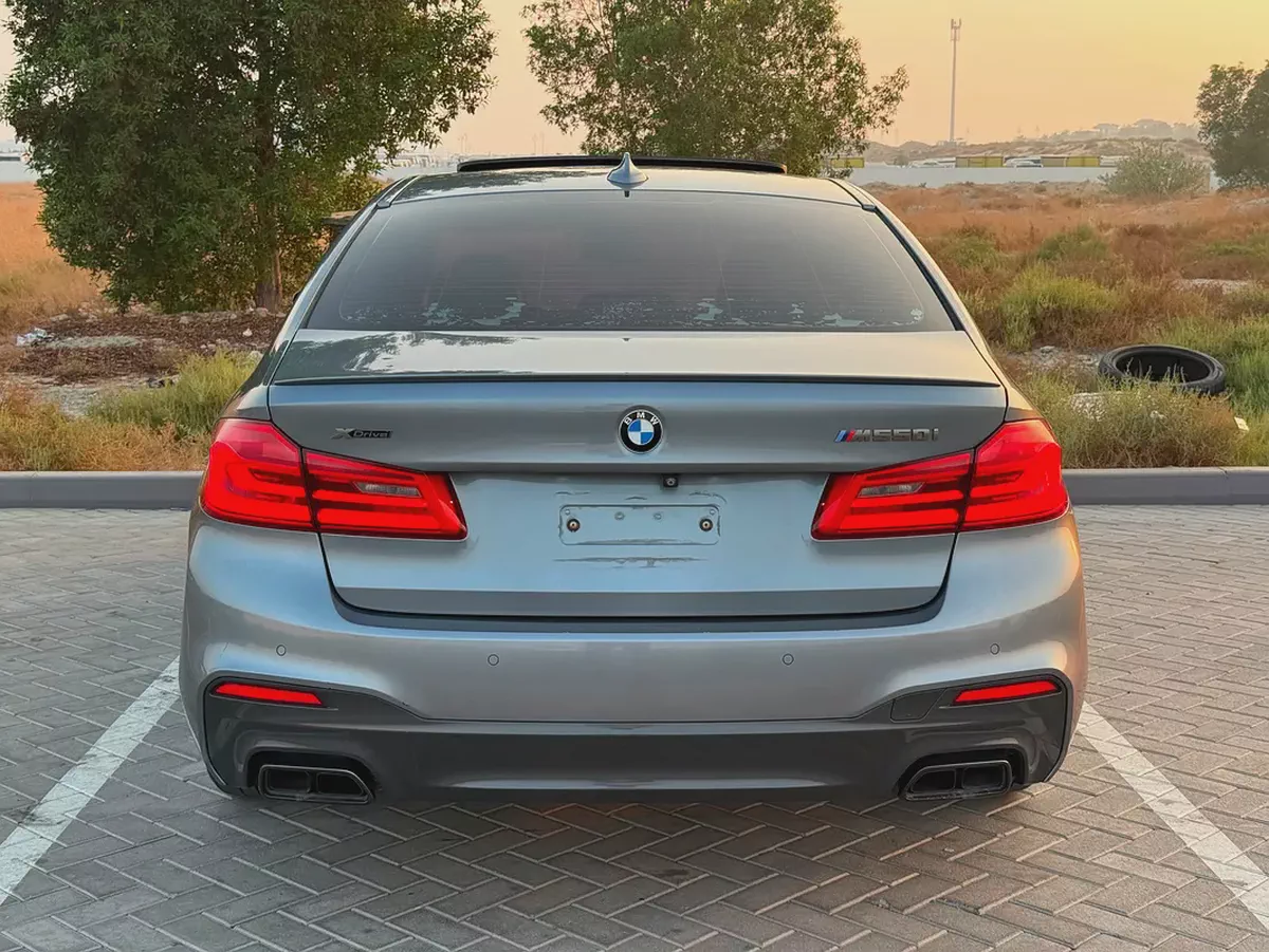2018 BMW 5-Series 550i Executive GCC Specs-7-7