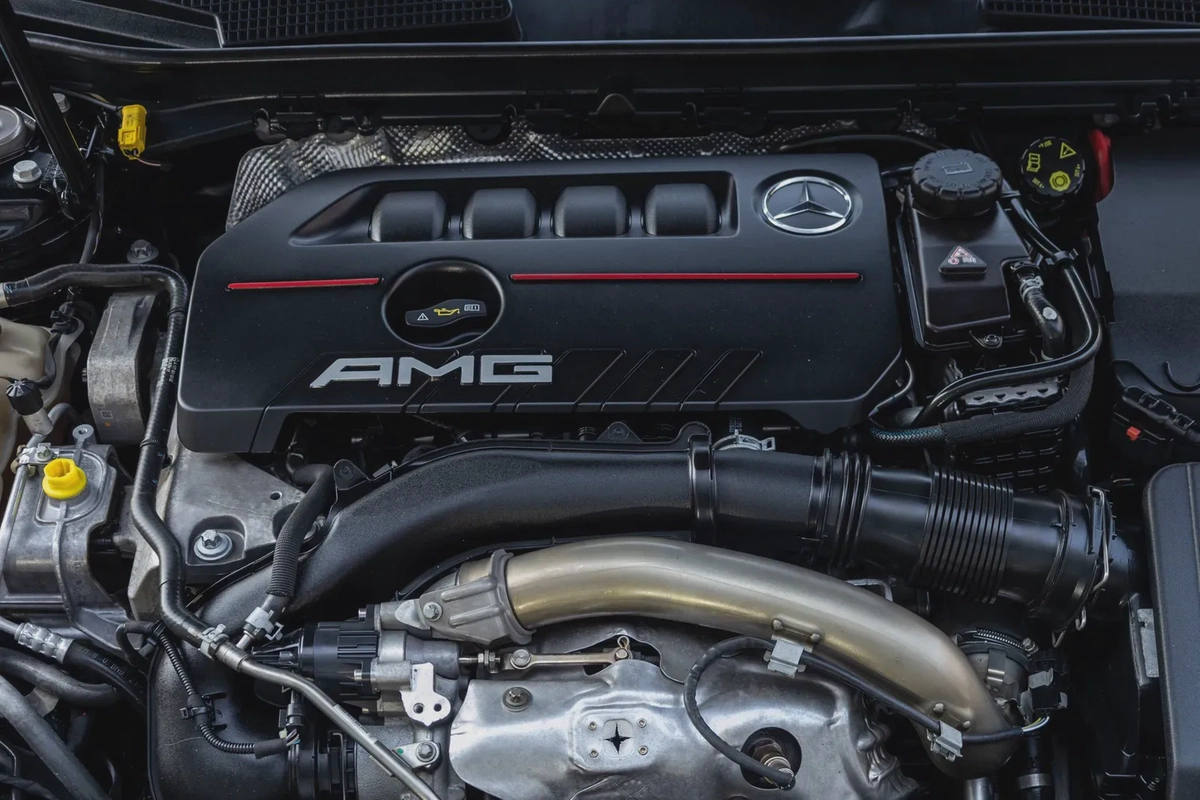 Mercedes-Benz A-Class 35 AMG 2022-17-17