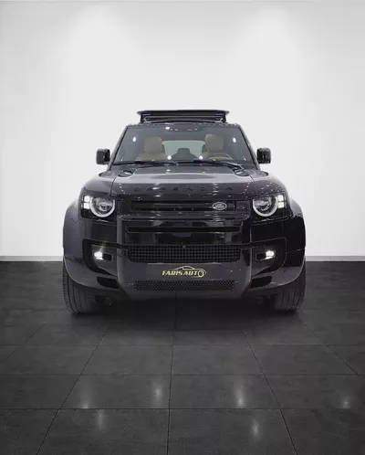 DEFENDER 110 S P300 - V4 - WITH PREMIUM ACCESSORIES IN PERFECT CONDITION-1