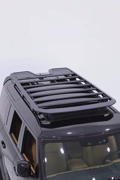 DEFENDER 110 S P300 - V4 - WITH PREMIUM ACCESSORIES IN PERFECT CONDITION-5