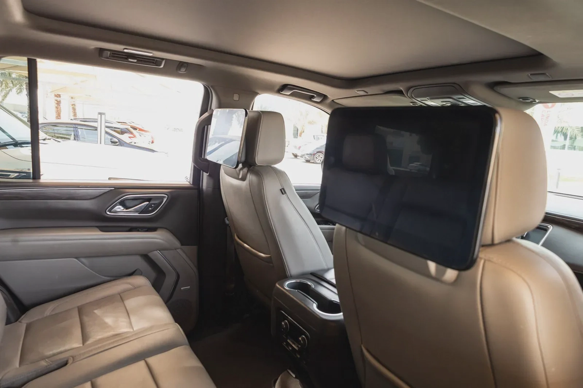 Chevrolet Tahoe-10-10