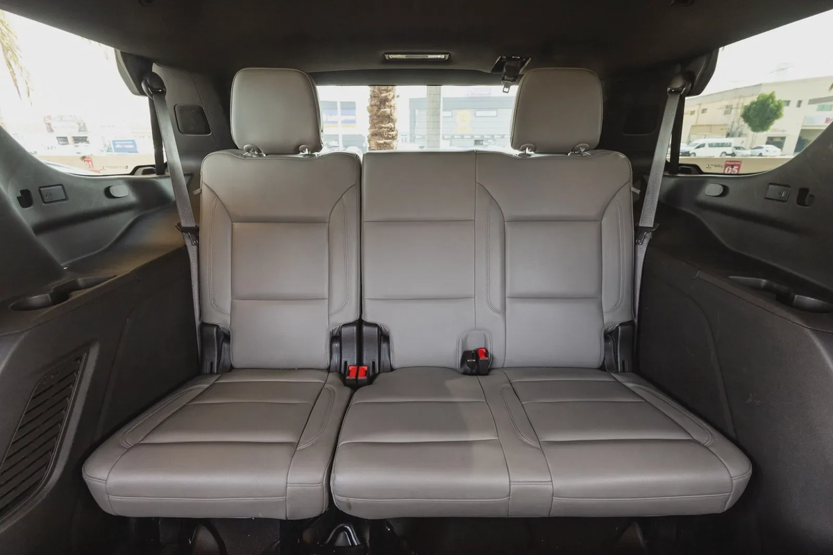 Chevrolet Tahoe-2-2