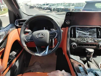 Lexus LX600 VIP LEXUS LX 600 VIP 3.5L-10