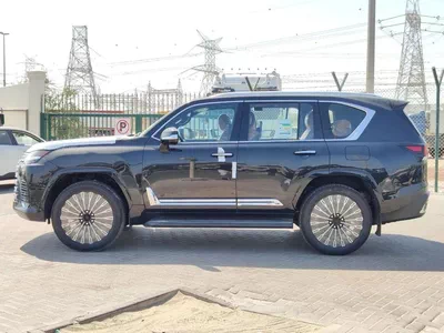 Lexus LX600 VIP LEXUS LX 600 VIP 3.5L-8