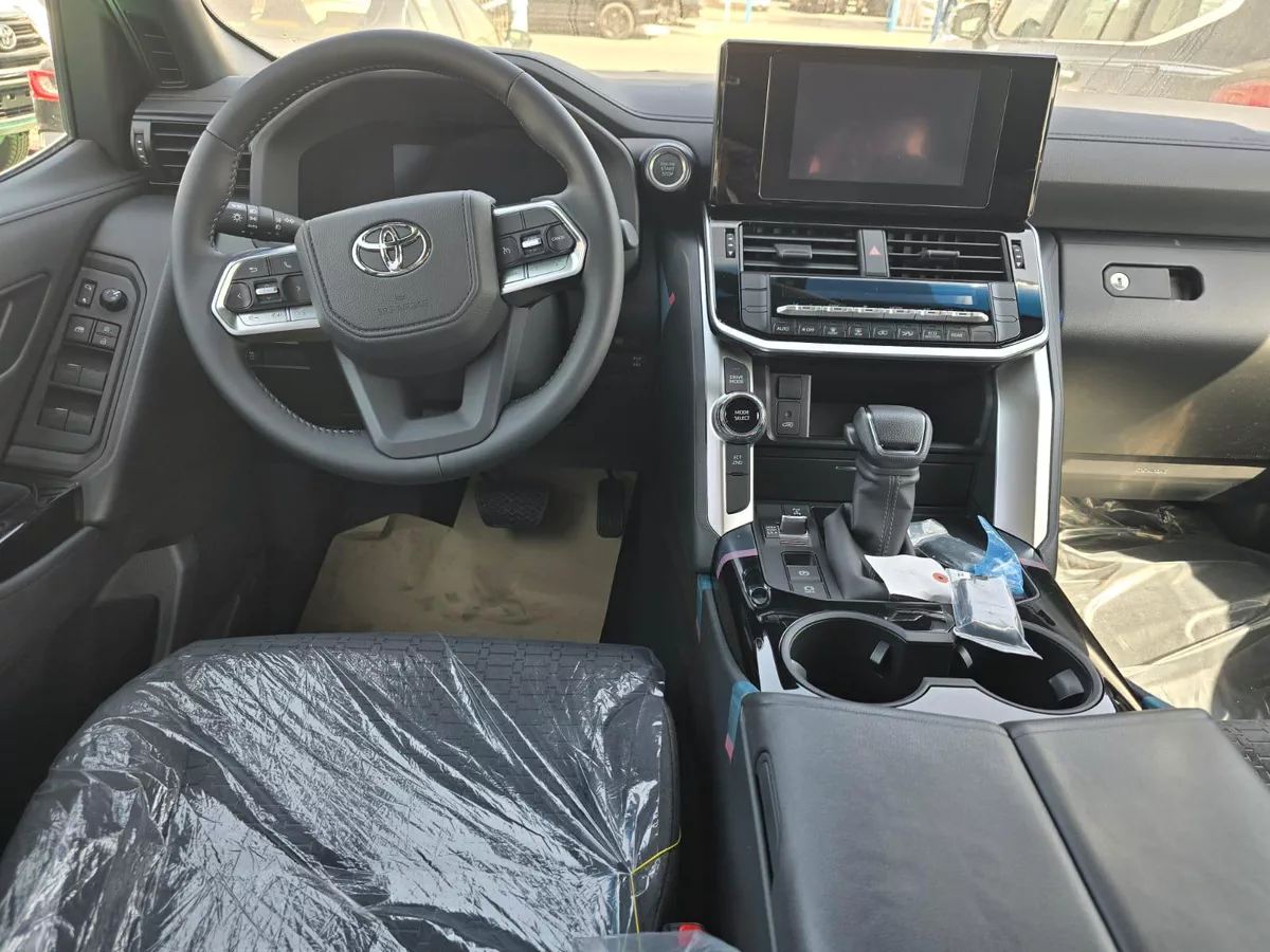TOYOTA LC300 GXR 3.5L P 2026 – BASIC WITH SUNROOF-2-2