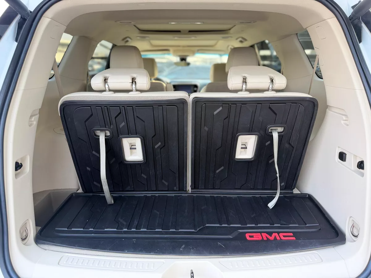 GMC ACADIA DENALI - 2023-15-15