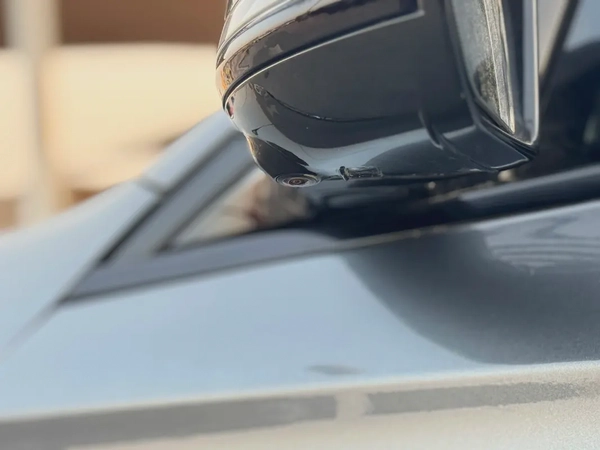 Mercedes E300, Gulf, 63 kit, in agency condition