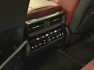 AED 8,480 P.M | 0% DOWN PAYMENT | LEXUS LX600 | AGENCY WARRANTY & FULL AGENCY SERVICE HISTORY-18