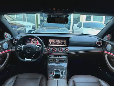 MERCEDES BENZ AMG E63 KOREAN 2018
Perfect Condition
5 buttons Full option
Full Carbon Fiber-9