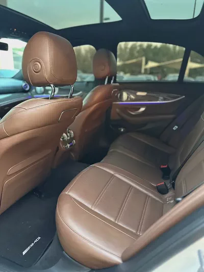 MERCEDES BENZ AMG E63 KOREAN 2018
Perfect Condition
5 buttons Full option
Full Carbon Fiber-10