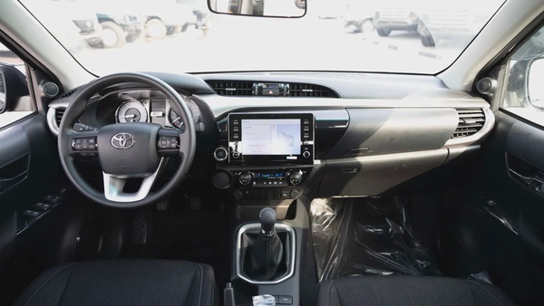 2025 Toyota Hilux Double Cab DLX - GCC Specs - Brand New!