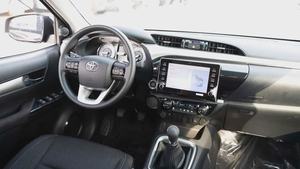 2025 Toyota Hilux Double Cab DLX - GCC Specs - Brand New!